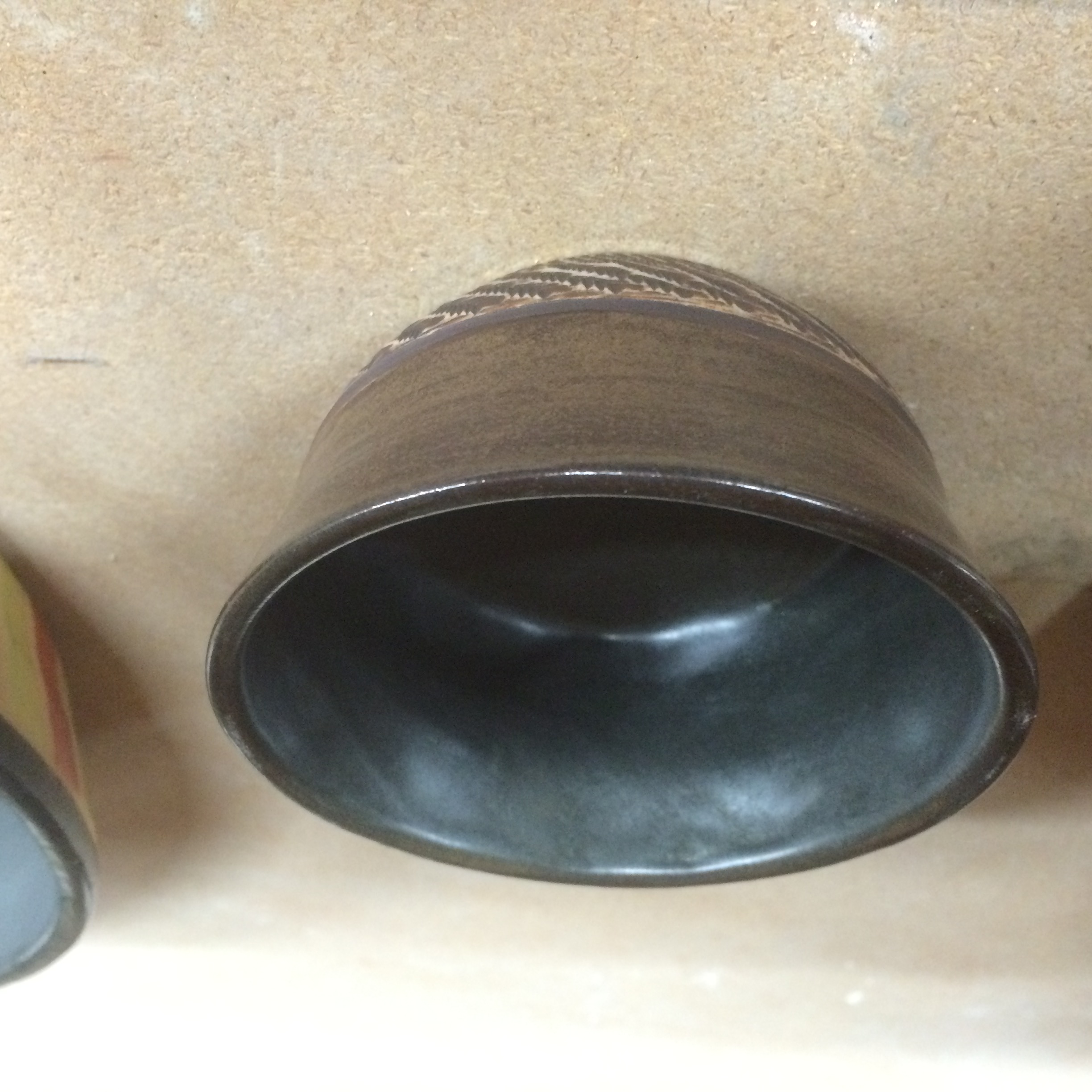 Textured tea bowl (exterior)